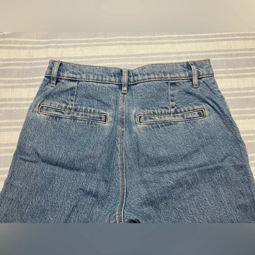 LOFT “The Palmer Wide Leg” light blue denim jeans. - Picture 5 of 6